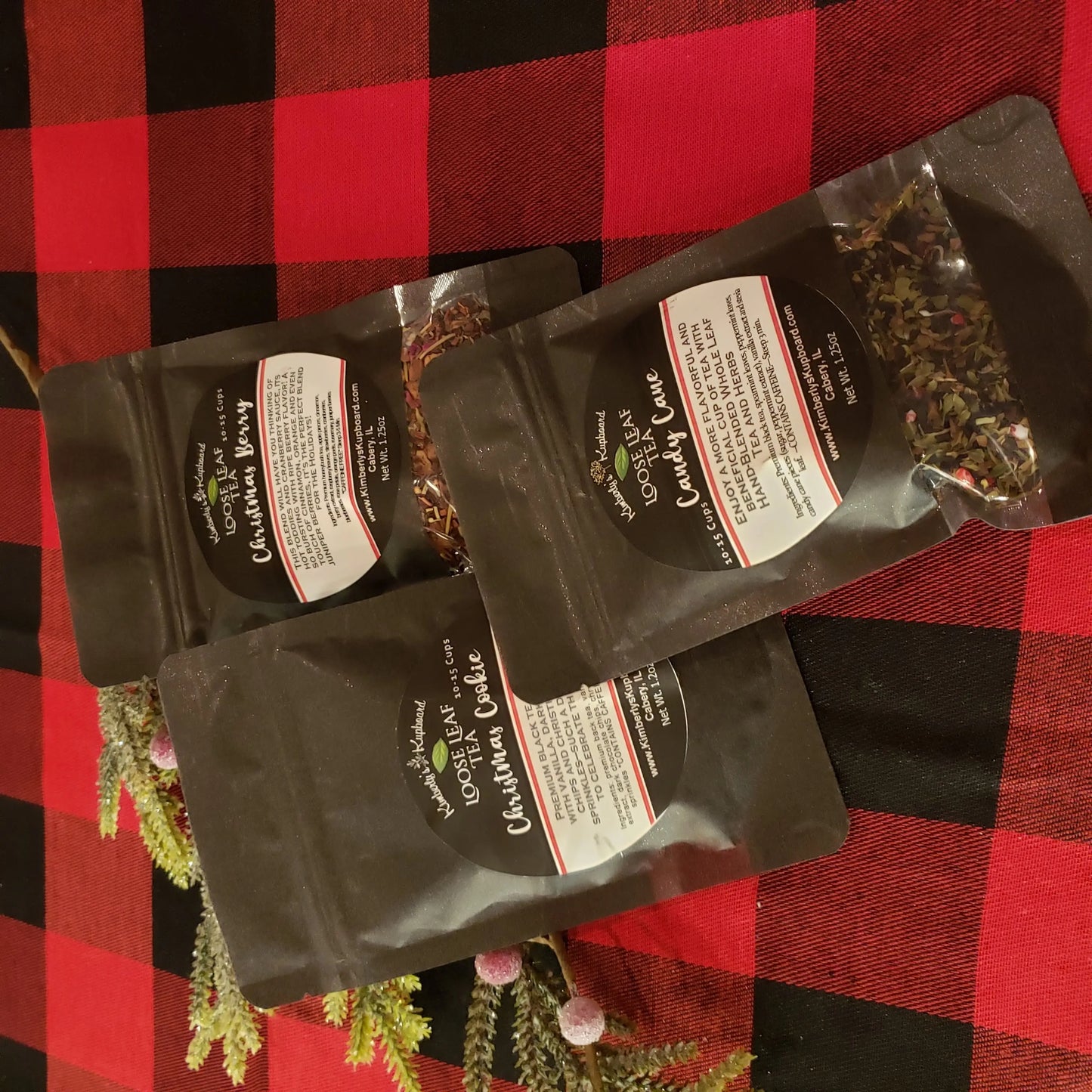 Christmas Cookie tea made with Black tea, real Vanilla Beans, chocolate chips and Sugar Sprinkles! Kimberlys Kupboard